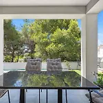 2 Bedroom Gorgeous In Apartment *