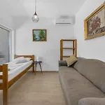 Apartment 2 Bedroom Gorgeous In *