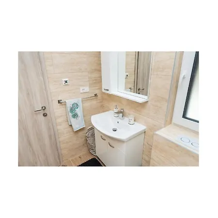 公寓 2 Bedroom Gorgeous In