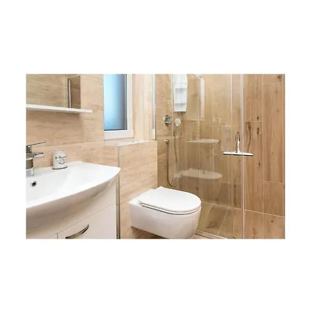 2 Bedroom Amazing In וודיצה