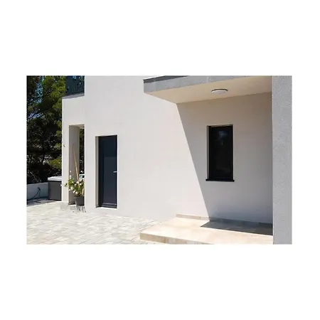 2 Bedroom Gorgeous In Vodice