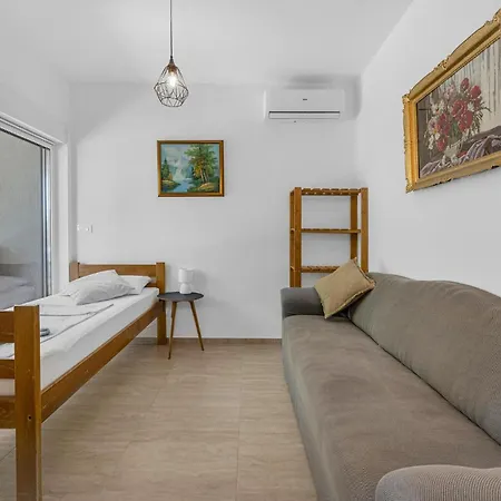 דירה 2 Bedroom Amazing In *