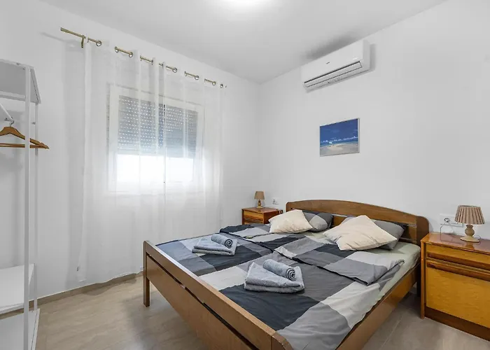 2 Bedroom Gorgeous In * Vodice